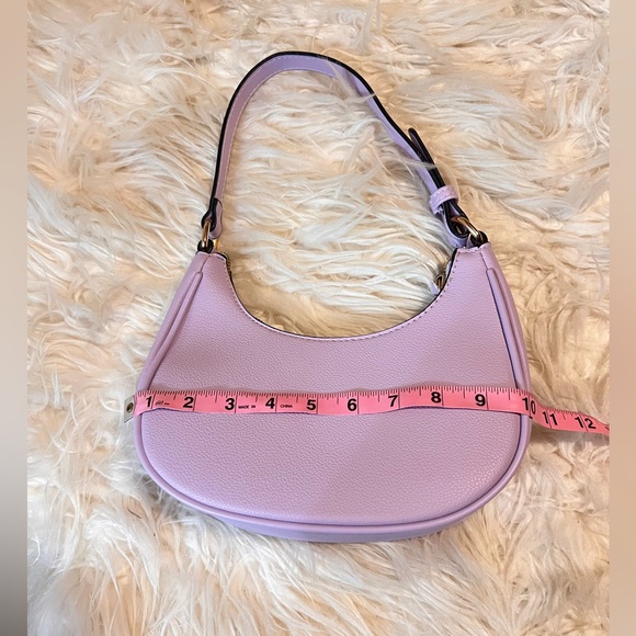 Trendy Lavender Shoulder Bag with Gold Hardware – Brand New - Picture 8 of 11